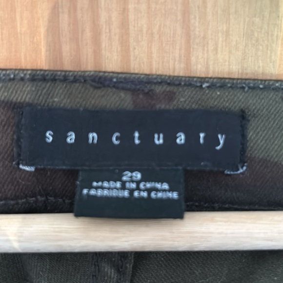 Super comfy slim fit designer camo jeans - Picture 4 of 6